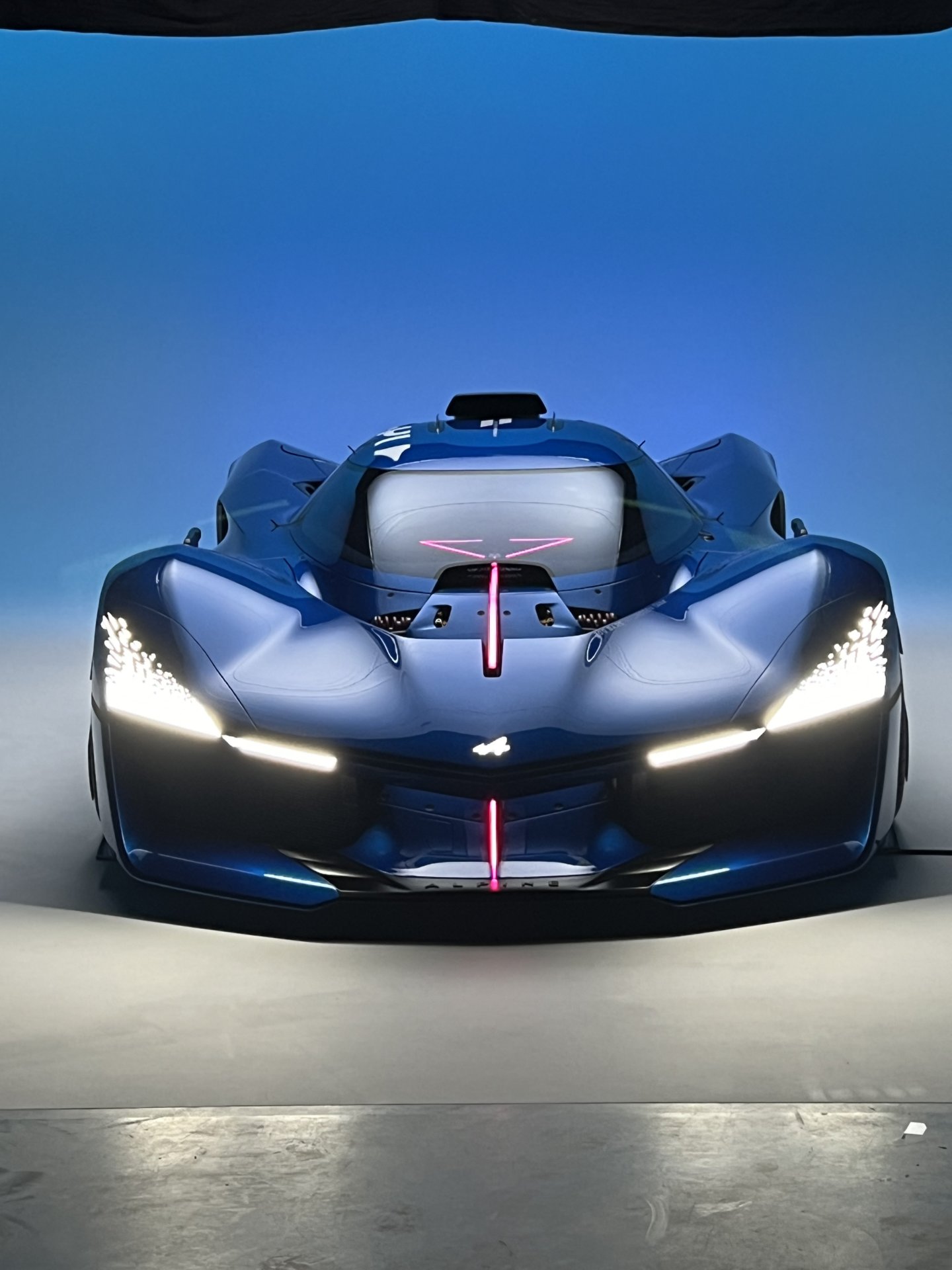 ALPINE ALPENGLOW EN MOTION CONTROL