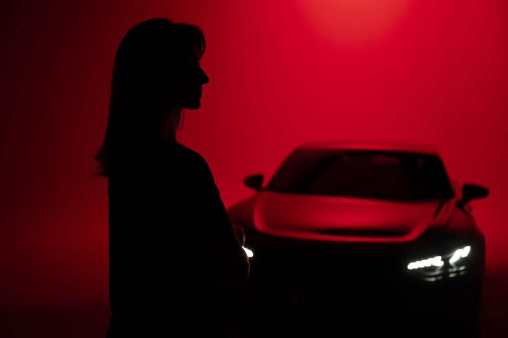 shooting margot laffite x audi france chez HalphaStudio à Vaires Sur Marne grand Paris. Studio tournage paris