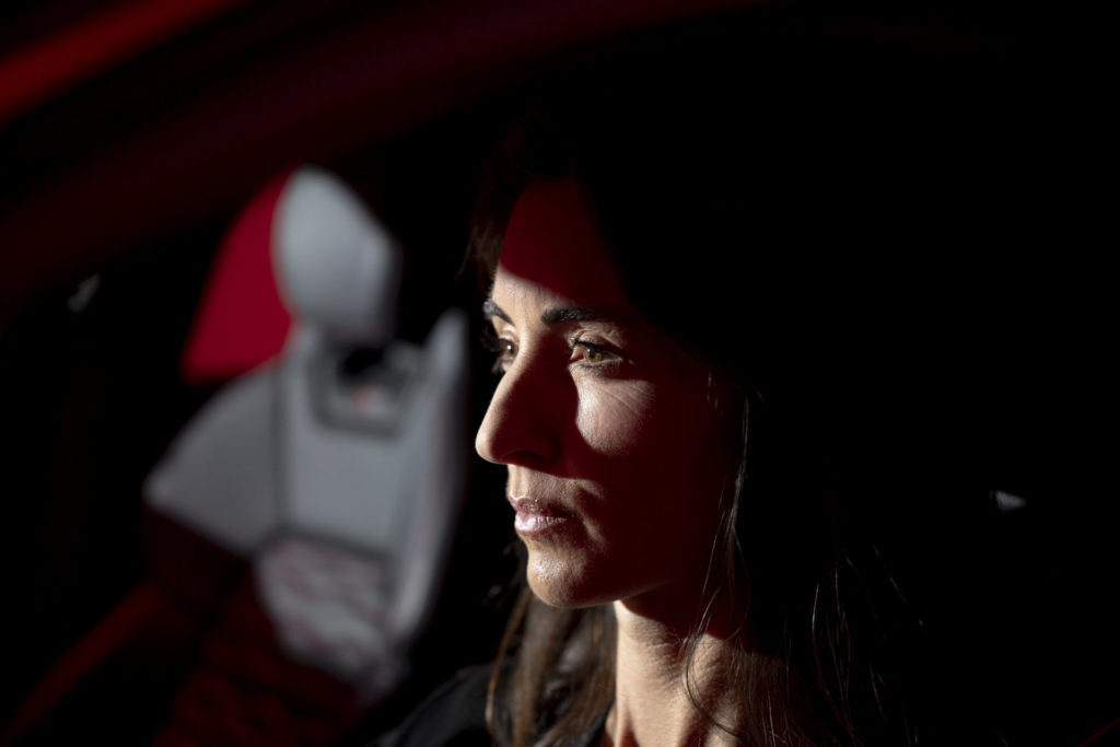 Margot Laffite ambassadrice audi france dans les studios tournage paris d'Halphastudio avec le robot de motion control atrax à vaires sur marne grand paris
